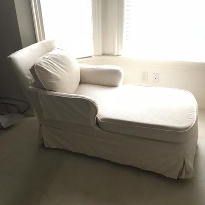 Lot 28 - Chaise Lounge