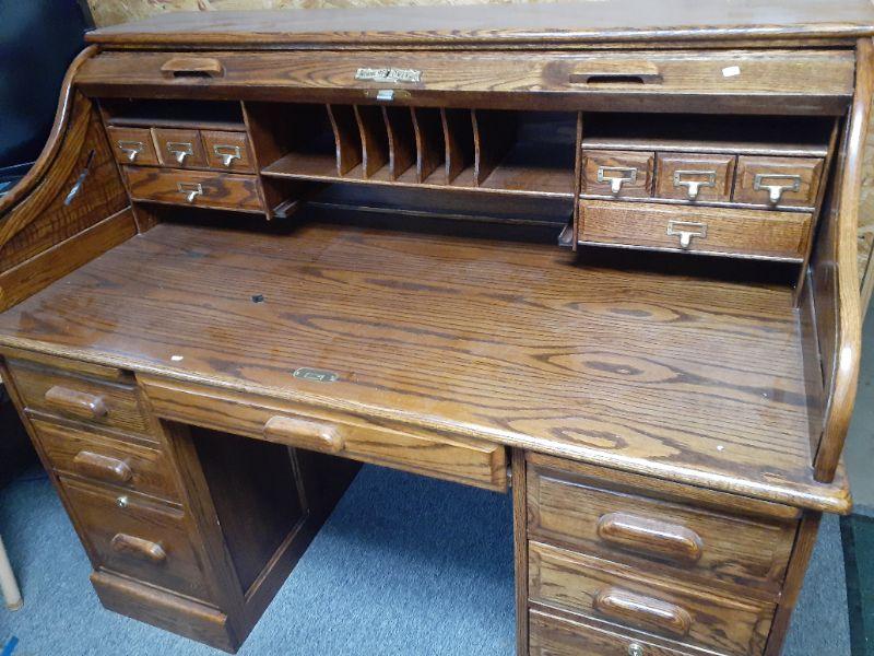 WINNERS ONLY SOLID OAK ROLL TOP DESK