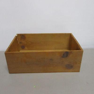 Lot 220 - Chateau Cofran Wine Box