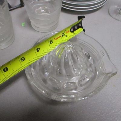 Lot 221 - Fine China - Glasses - Juicer - Rack