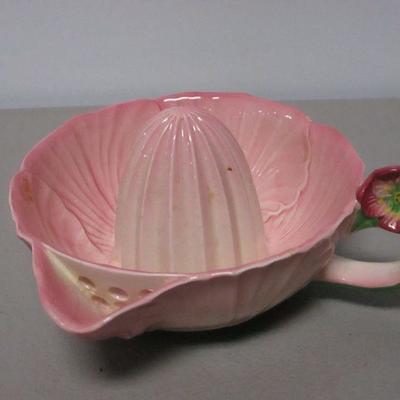 Lot 229 - Chinaware Home Decor Items