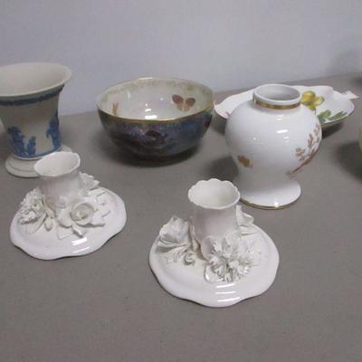 Lot 231 - Wedgwood - Fine Bone China