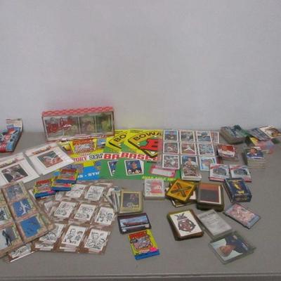 Lot 139 - Desert Storm & Baseball Trading Cards