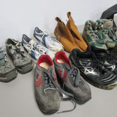 Lot 233 - Various Sizes & Styles Of Shoes
