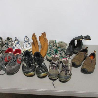 Lot 233 - Various Sizes & Styles Of Shoes