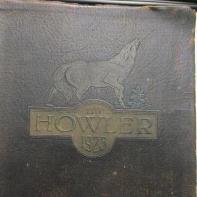 Lot 236 - Wellesley Harvard Wake Forest College Year Book