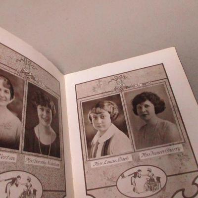 Lot 236 - Wellesley Harvard Wake Forest College Year Book