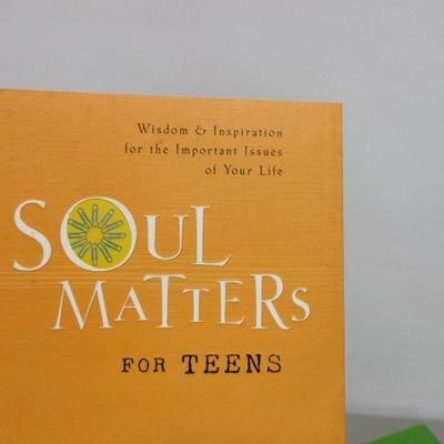 Lot 237 - Variety Of Books - Hikers Guide - Alaska