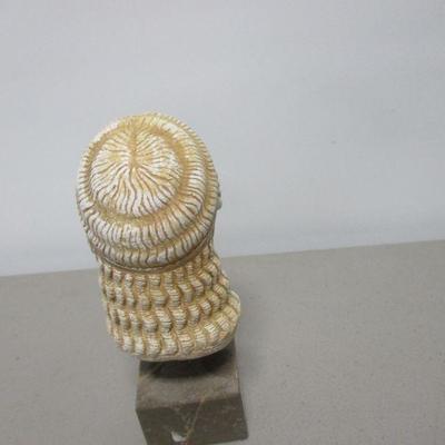 Lot 239 - Home Decor - Eskimo Art & Franklin Porcelain