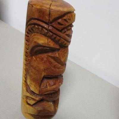 Lot 240 - Wooden Items - Totem Pole - Wooden Decorative Bird Vase 