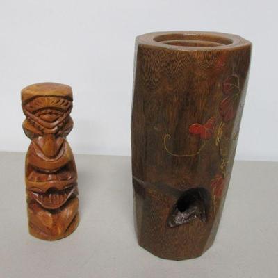 Lot 240 - Wooden Items - Totem Pole - Wooden Decorative Bird Vase 