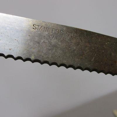 Lot 241  - Kitchenware - Hambroco Bakelite Knives