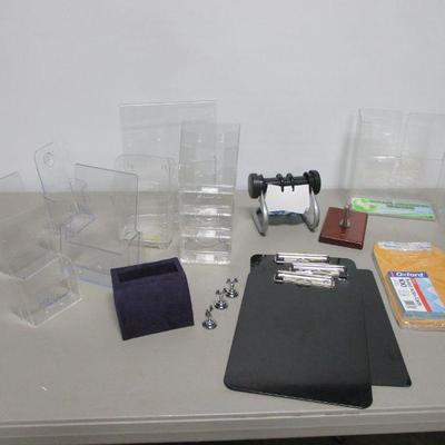 Lot 255 - Stand Up Card Business Card Holders - Clipboards