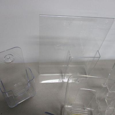 Lot 255 - Stand Up Card Business Card Holders - Clipboards