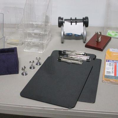 Lot 255 - Stand Up Card Business Card Holders - Clipboards