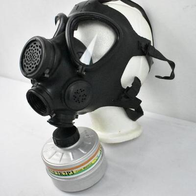 Gas Mask with Filtration Canister - Canister is New/Sealed