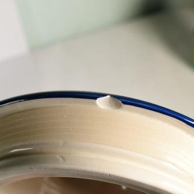 Lot G-2: Biscotti Jar.