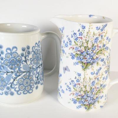 Lot G-5: Pair of Pitchers