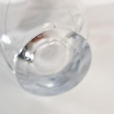 Lot G-8: Etched Glass Vase
