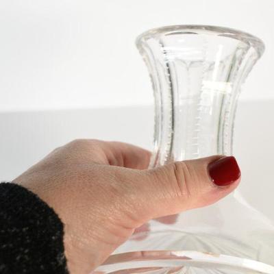 Lot G-9: Vintage Cut Glass Vase