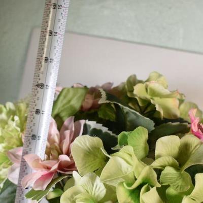 Lot G-17: Faux flowers in Vase