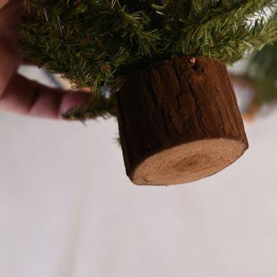 Lot G-18: Lot of Christmas Tree Decor