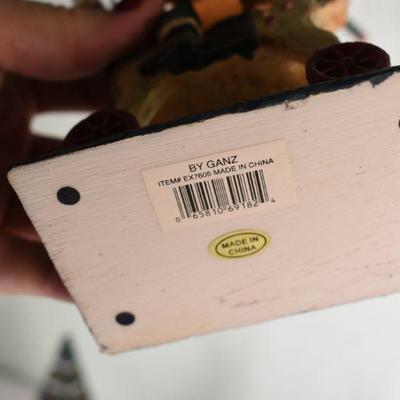 Lot G-18: Lot of Christmas Tree Decor