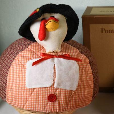 Lot G-25: Autumn Decor