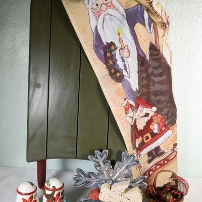 Lot G-28: Christmas decor