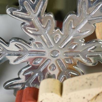 Lot G-28: Christmas decor