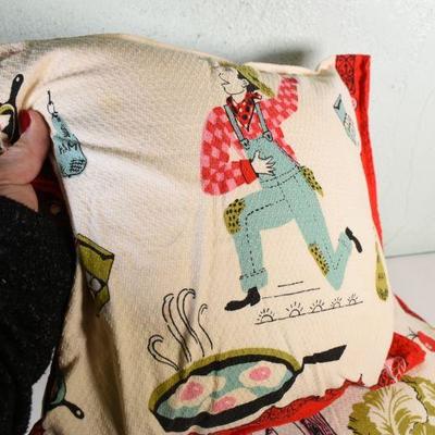 Lot G-31: Pillows