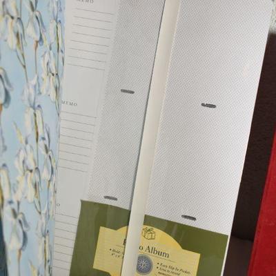 Lot G-35: Photo albums