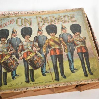 Lot G-30: Antique Soldiers on parade