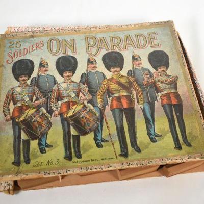 Lot G-30: Antique Soldiers on parade