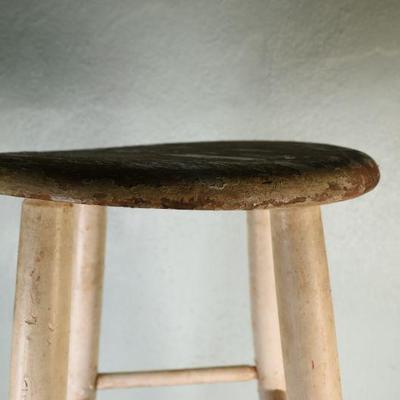 Lot G-47: Wooden  stool