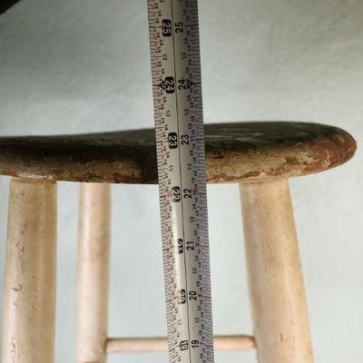 Lot G-47: Wooden  stool