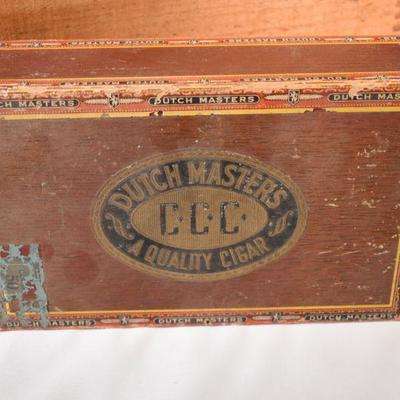 Lot G-42: Vintage Cigar boxes and More