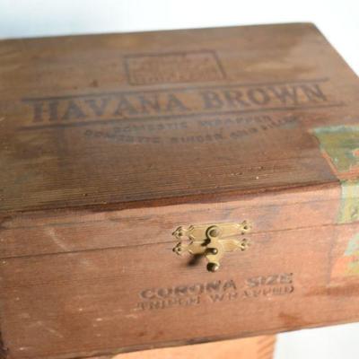 Lot G-42: Vintage Cigar boxes and More