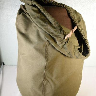 Lot G-38: Sleeping Bag