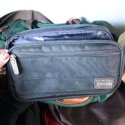 Lot G-39: Travel Bags