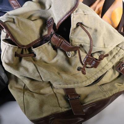 Lot G-39: Travel Bags
