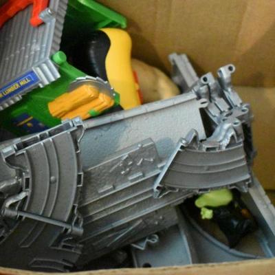 Lot G-94: Toy Train Tracks
