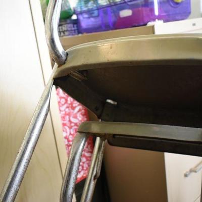Lot G-62: Vintage Metal Step Stool