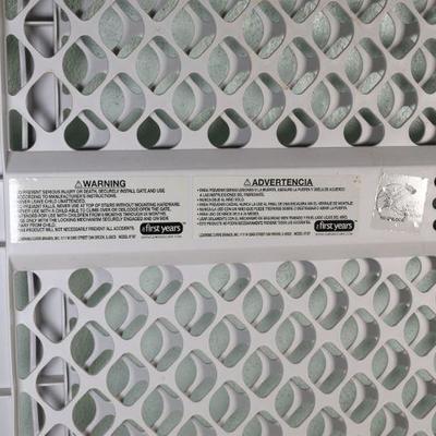 Lot G-43: Baby Gate