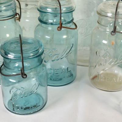 Lot G-37: Lot of Vintage Mason Jars