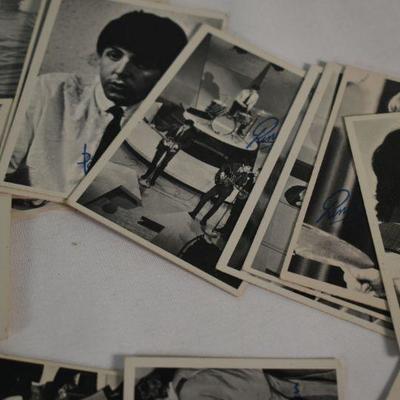 Lot G-88: Beatles Collectable Cards