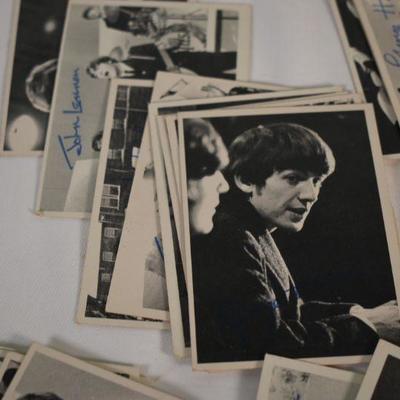 Lot G-88: Beatles Collectable Cards