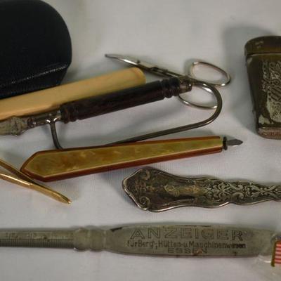 Lot G-92: Collection of Smalls