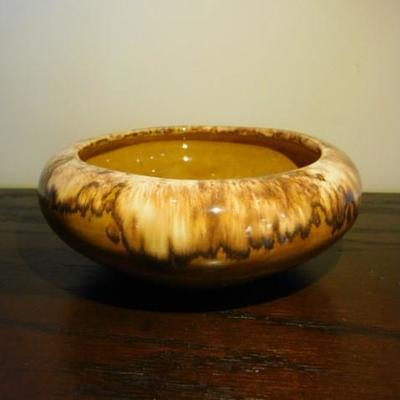 Vintage Drip Edge Pottery Bulb Bowl  #.01-5 USA 6