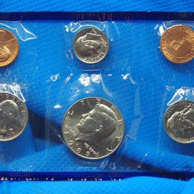 2  1988 Uncirculated Coin sets 5